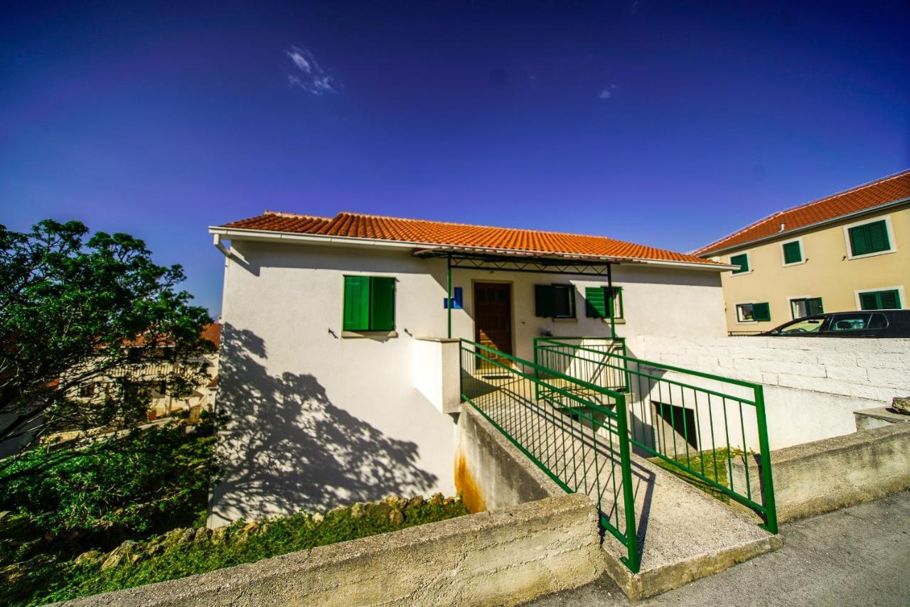 Apartments With A Parking Space Postira, Brac - 18472 Kültér fotó